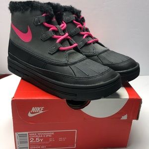 Youth Nike Woodside Chukka 2 (PS) Black Pink Boot